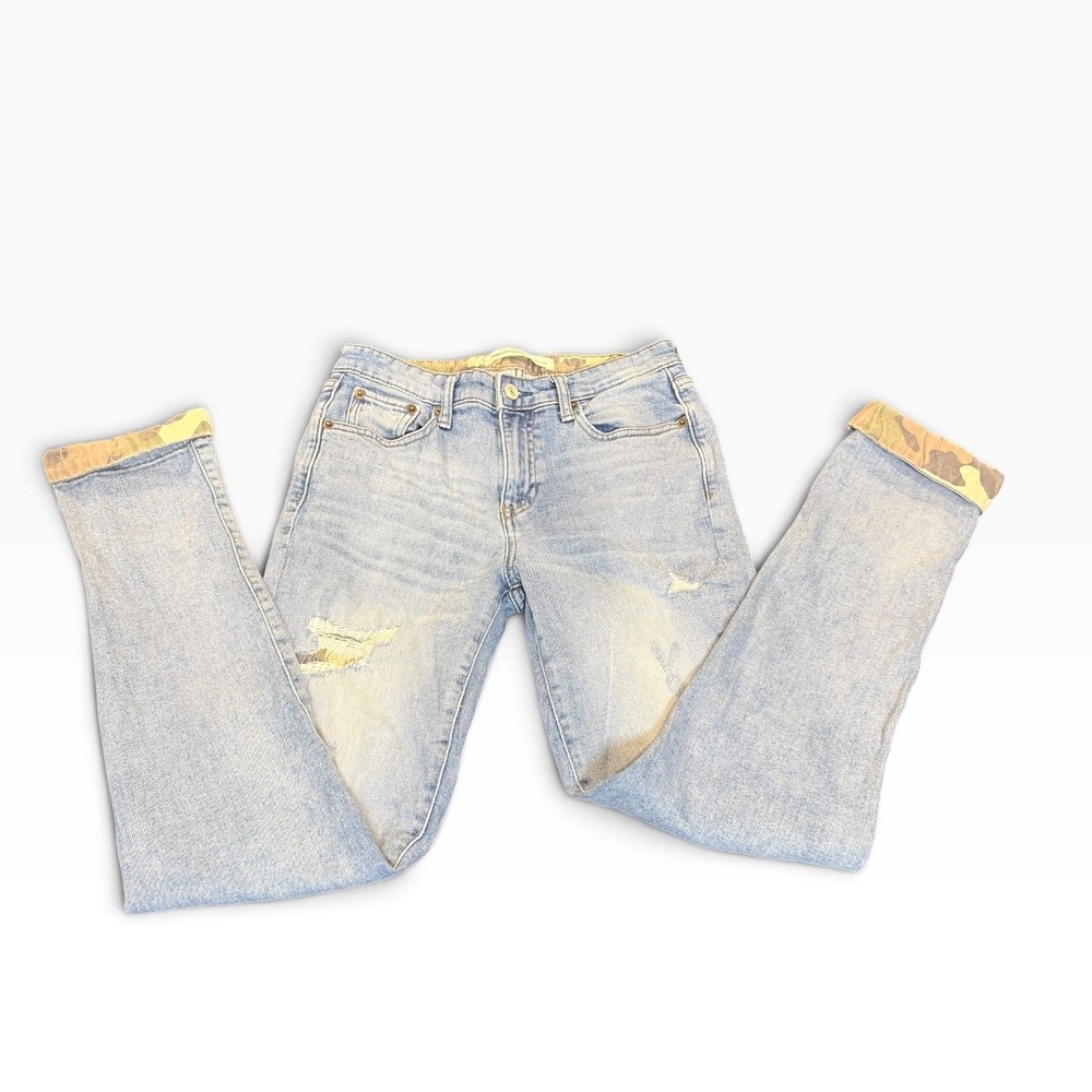 Gap 1969 Best Girlfriend Jeans 27T Light Wash Distressed Camo Trim Cuff cropped